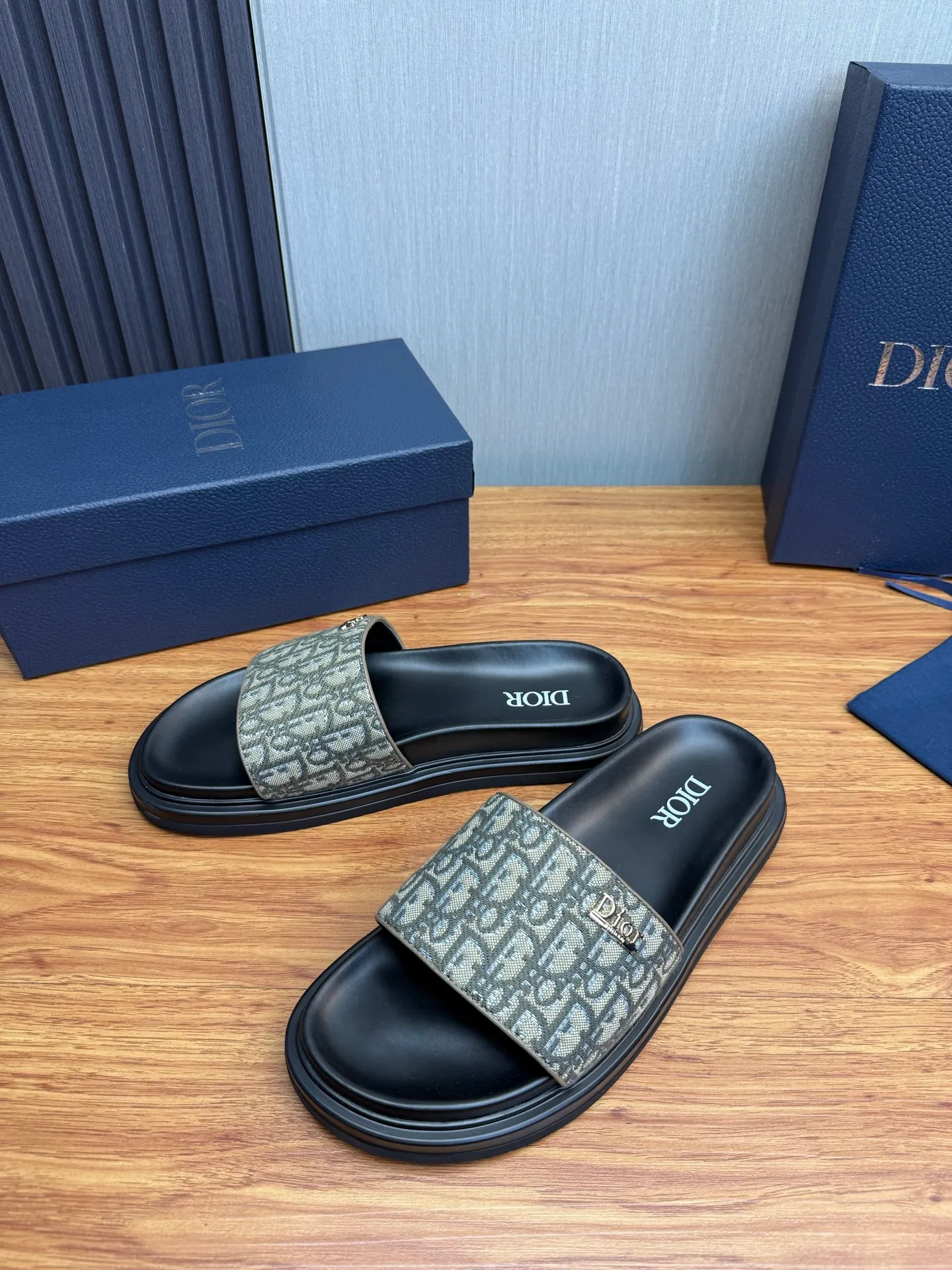 Men's shoes 260💰 Dior. Men's slippers🩴Official website 1:1 production 38-45 size 45 46 🉑️Customized original material shipped✅